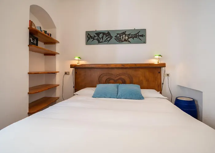 Casa Del Subacqueo. Amazing Terrace With Sea View. Wi-fi * Bordighera