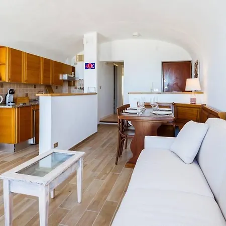 Casa Del Subacqueo. Amazing Terrace With Sea View. Wi-fi Bordighera