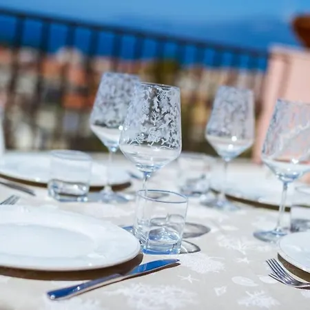 Casa Del Subacqueo. Amazing Terrace With Sea View. Wi-fi בורדיגרה