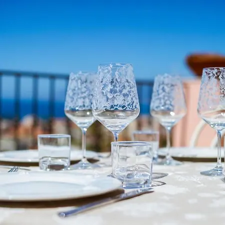 Casa Del Subacqueo. Amazing Terrace With Sea View. Wi-fi בורדיגרה